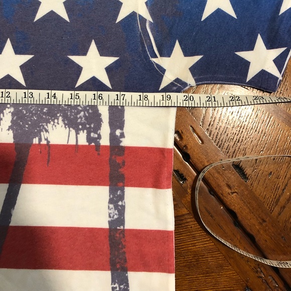 2 Men’s T-shirts - Picture 7 of 13